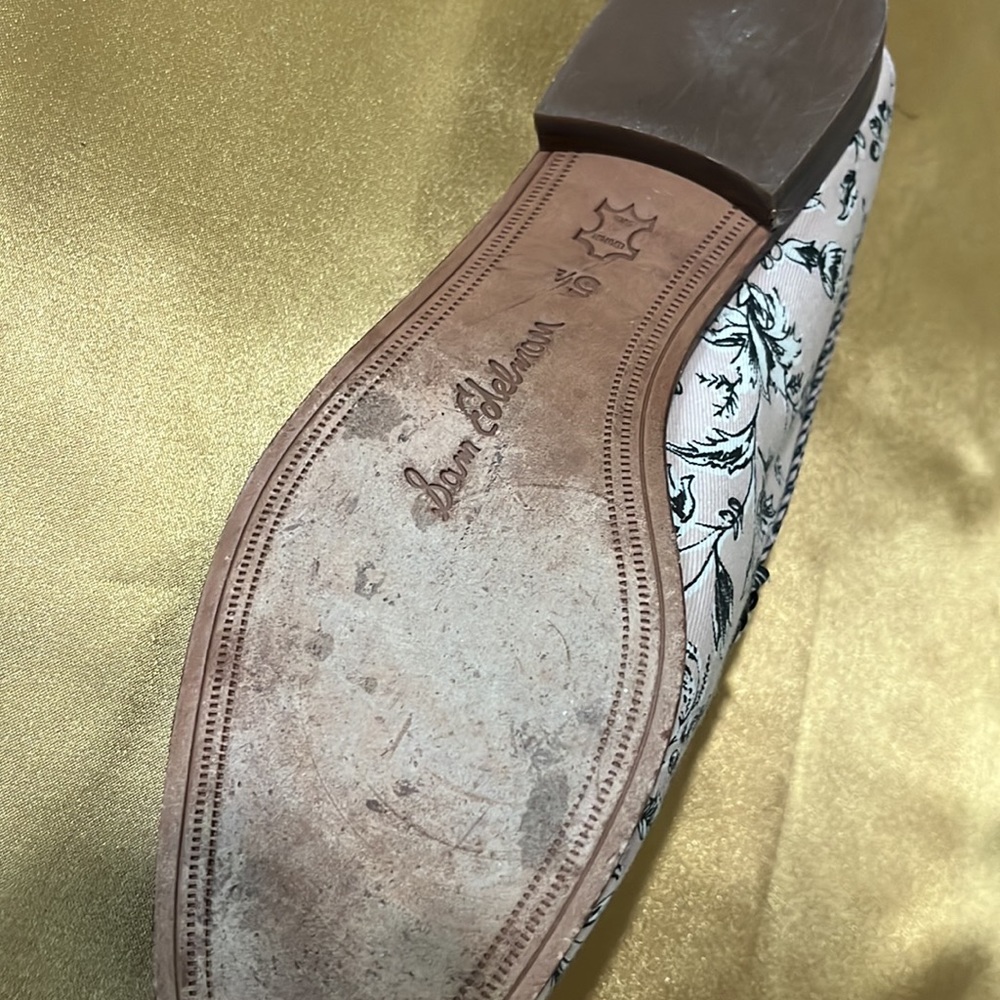 Moccasins - Picture 4 of 7